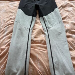Two-Tone Black and Light Gray Athletic Leggings
